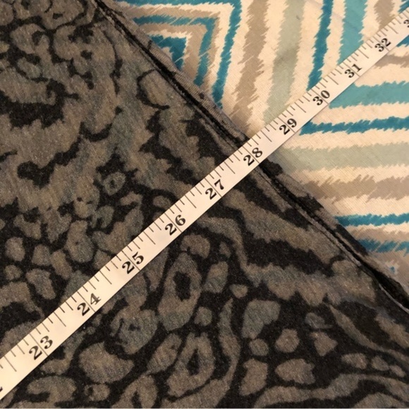 Allen Allen Gray Black Animal Print Cardigan Sweater One Size Long Sleeve - Picture 10 of 10